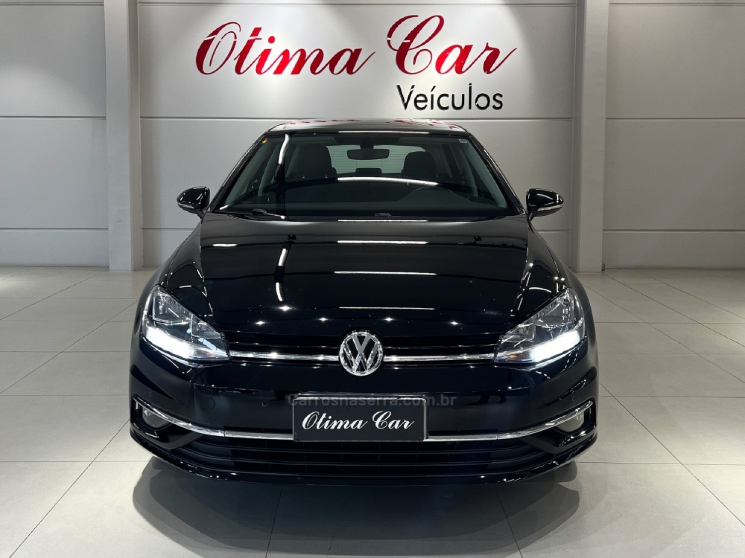 VOLKSWAGEN - GOLF - 2017/2018 - Preta - R$ 99.900,00