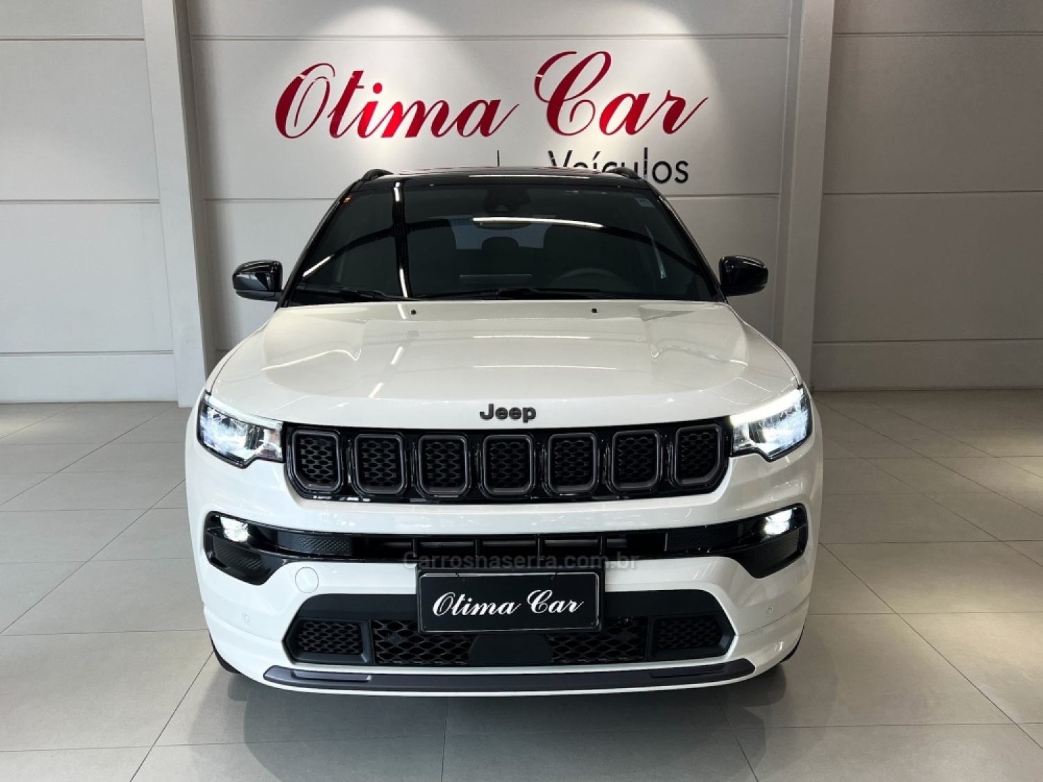 JEEP - COMPASS - 2022/2023 - Branca - R$ 179.900,00