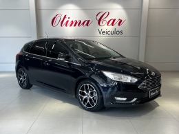 FORD - FOCUS - 2015/2016 - Preta - R$ 66.990,00