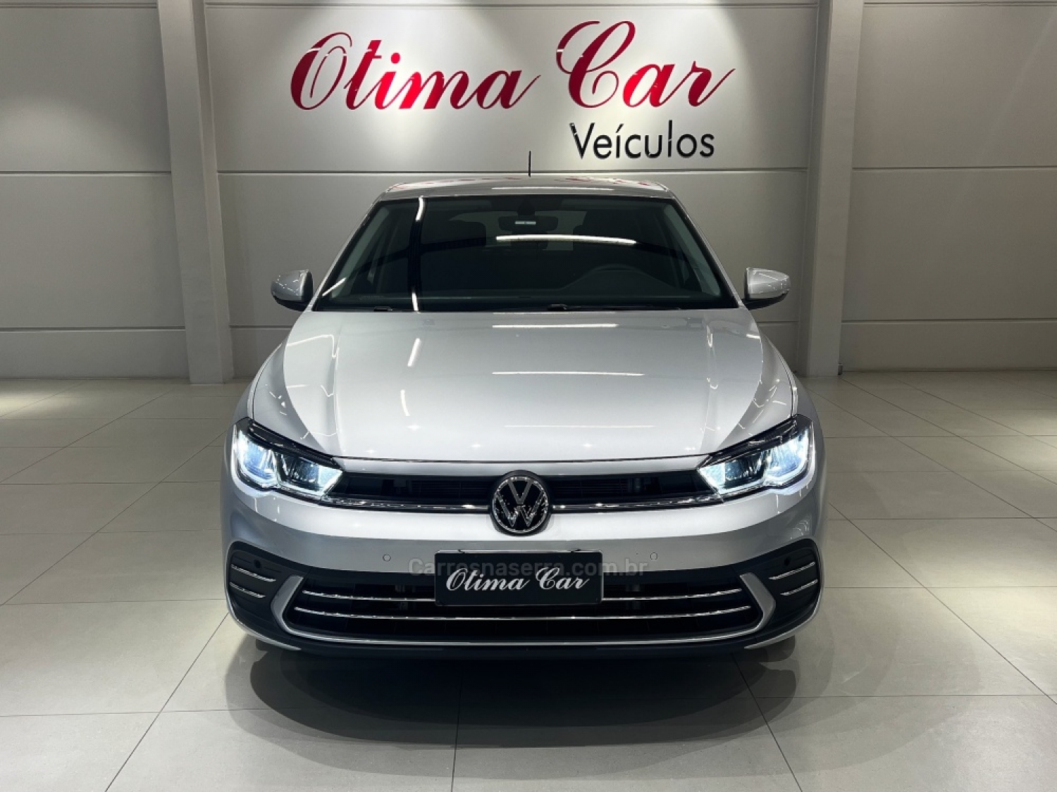 VOLKSWAGEN - POLO - 2023/2024 - Prata - R$ 112.990,00