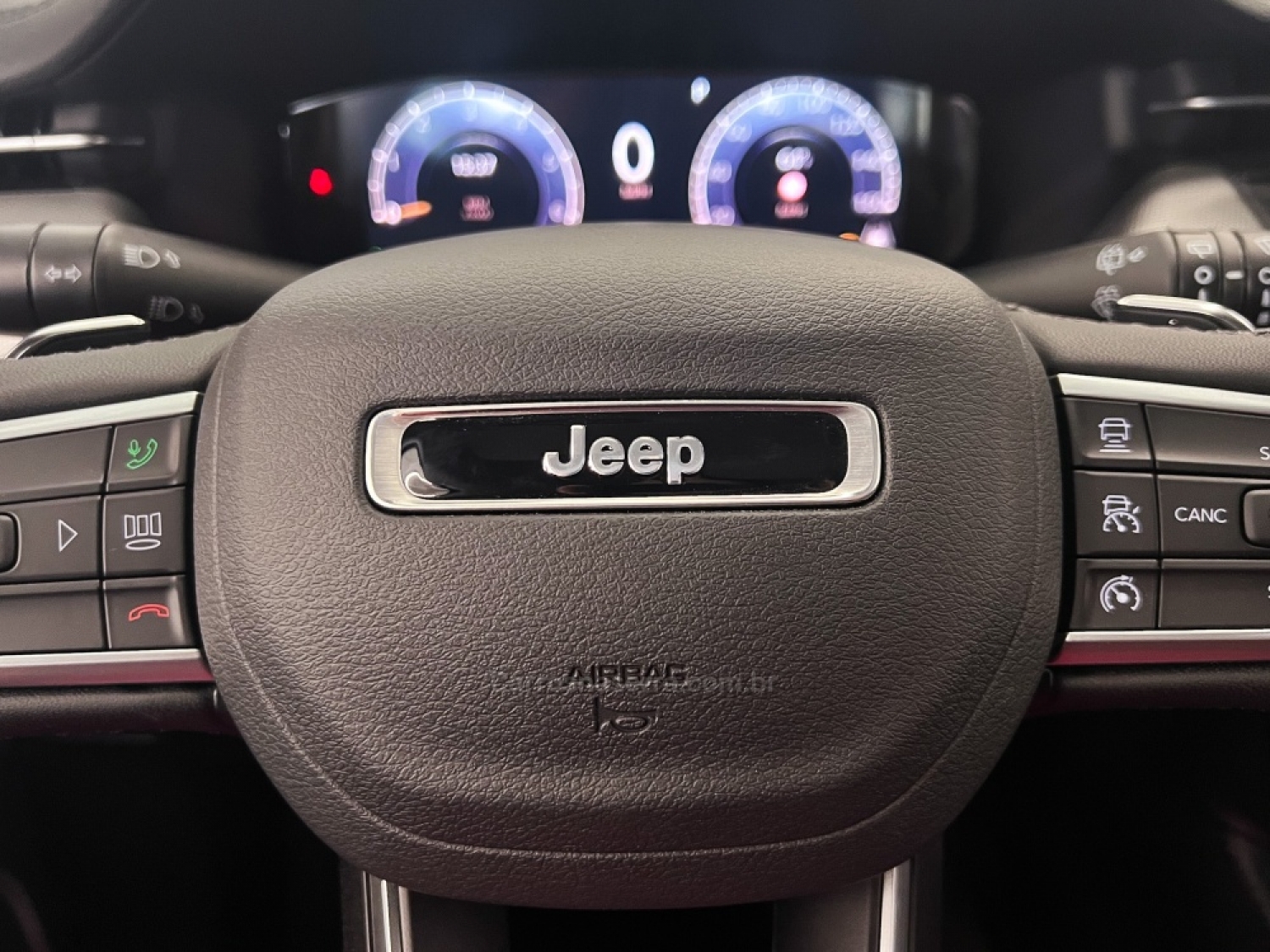 JEEP - COMPASS - 2024/2025 - Preta - R$ 189.990,00