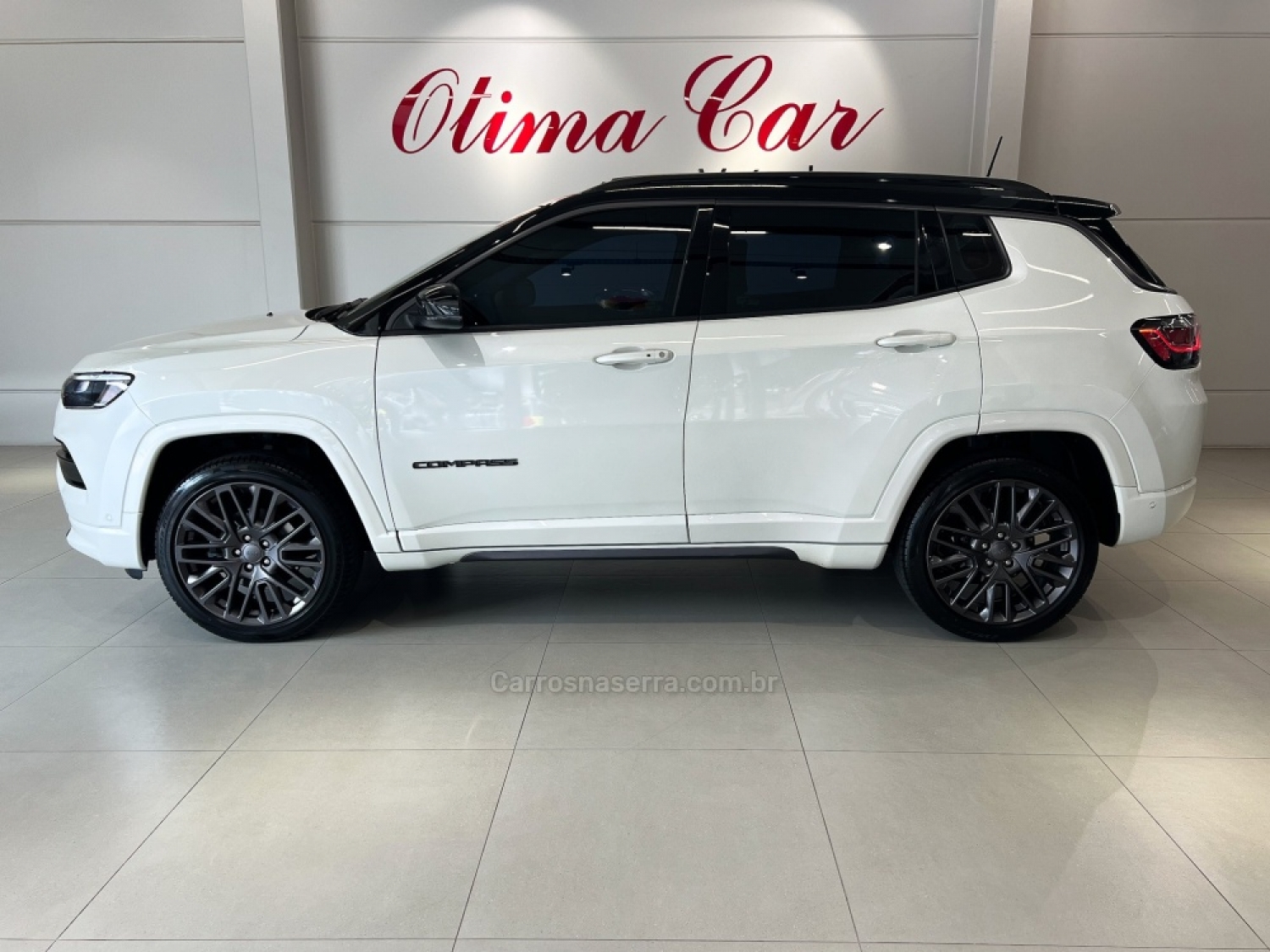 JEEP - COMPASS - 2022/2023 - Branca - R$ 179.900,00