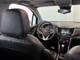 CHEVROLET - TRACKER - 2018/2018 - Prata - R$ 97.990,00