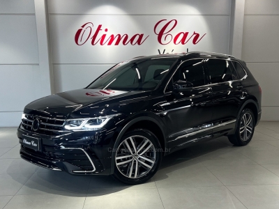 VOLKSWAGEN - TIGUAN - 2023/2024 - Preta - R$ 249.990,00