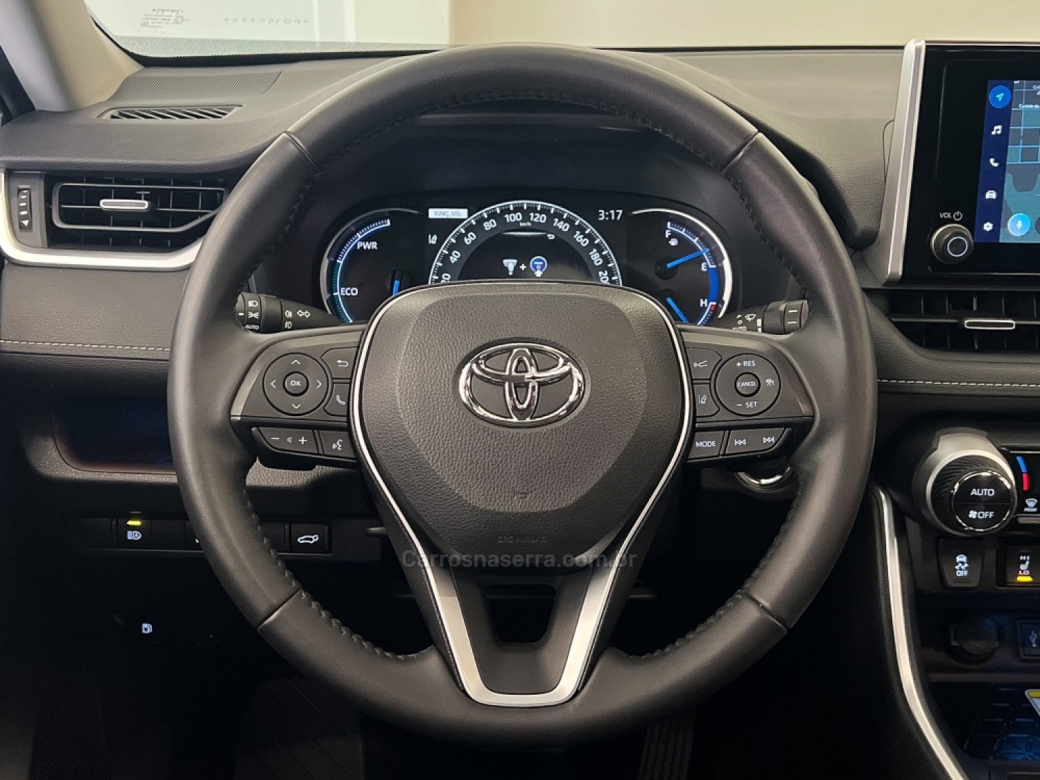 TOYOTA - RAV4 - 2022/2023 - Branca - R$ 289.990,00