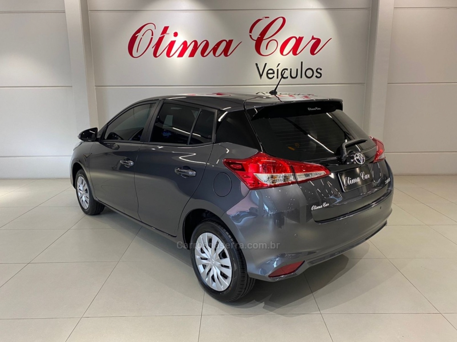 TOYOTA - YARIS - 2024/2025 - Cinza - R$ 101.900,00