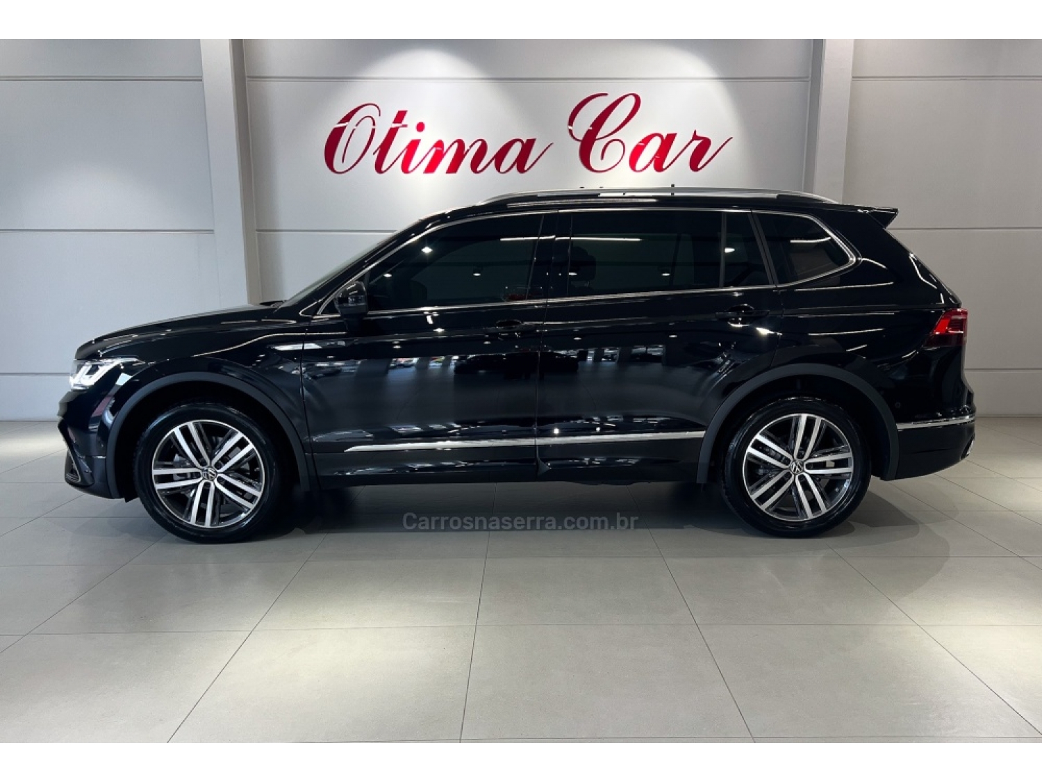 VOLKSWAGEN - TIGUAN - 2023/2024 - Preta - R$ 249.990,00