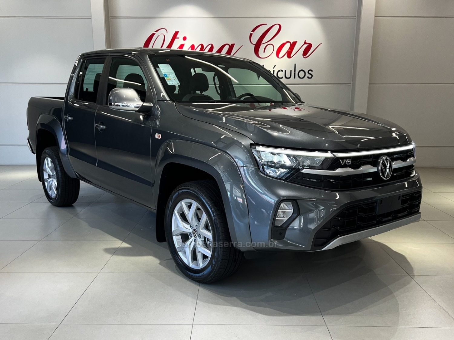 VOLKSWAGEN - AMAROK - 2024/2025 - Cinza - R$ 334.740,00