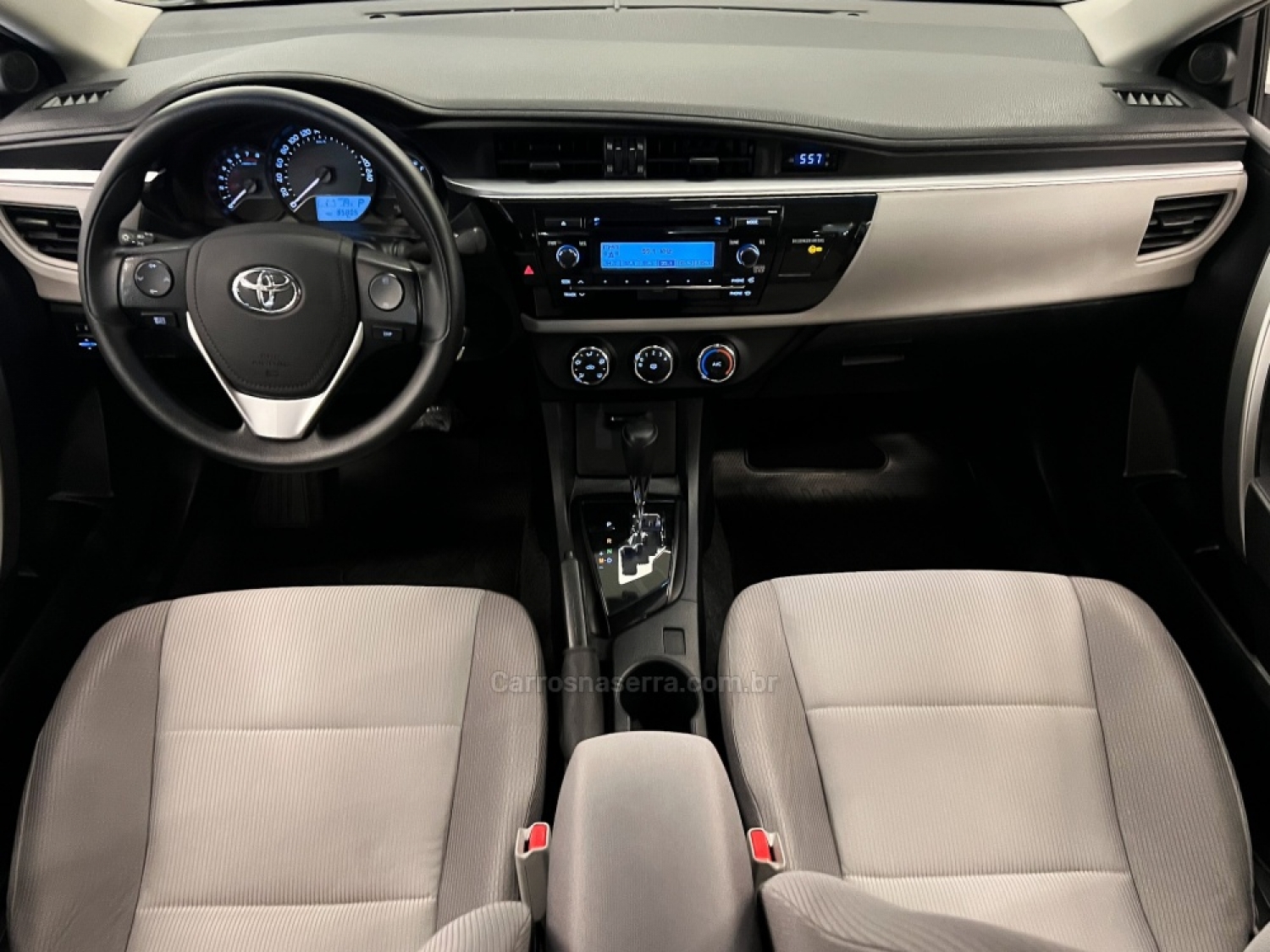 TOYOTA - COROLLA - 2015/2015 - Branca - R$ 83.990,00