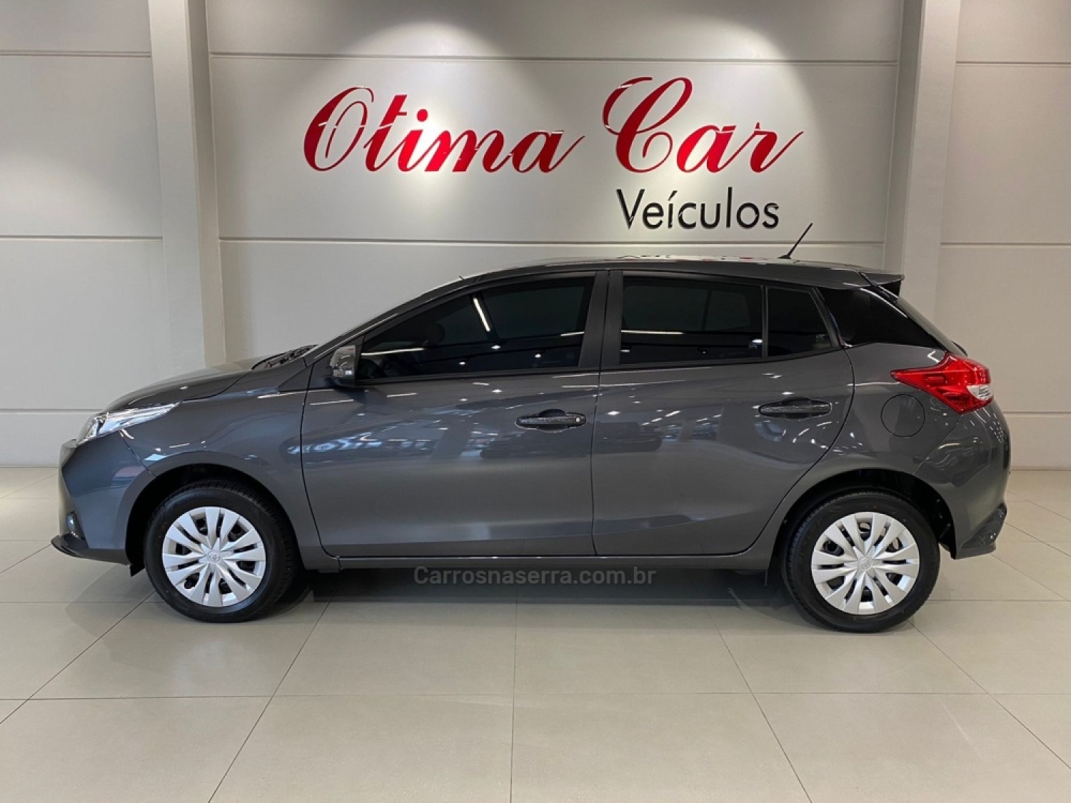 TOYOTA - YARIS - 2024/2025 - Cinza - R$ 101.900,00