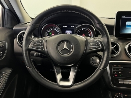 MERCEDES-BENZ - GLA 200 - 2018/2018 - Branca - R$ 129.990,00