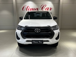 TOYOTA - HILUX - 2022/2022 - Branca - R$ 209.990,00