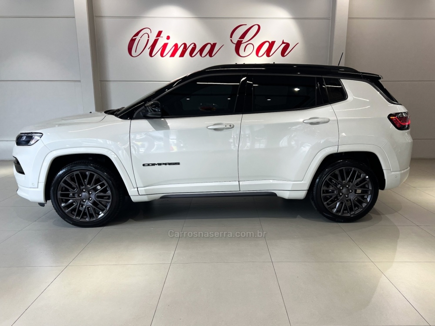 JEEP - COMPASS - 2022/2023 - Branca - R$ 187.900,00