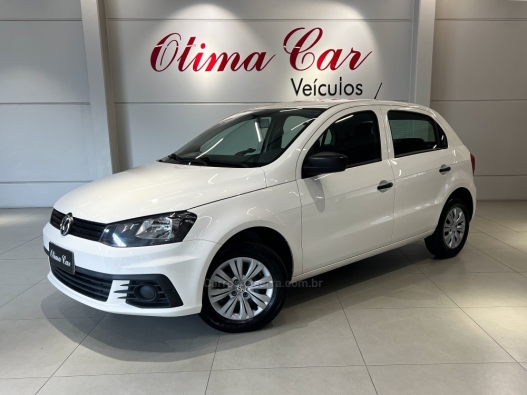 VOLKSWAGEN - GOL - 2017/2018 - Branca - R$ 44.990,00