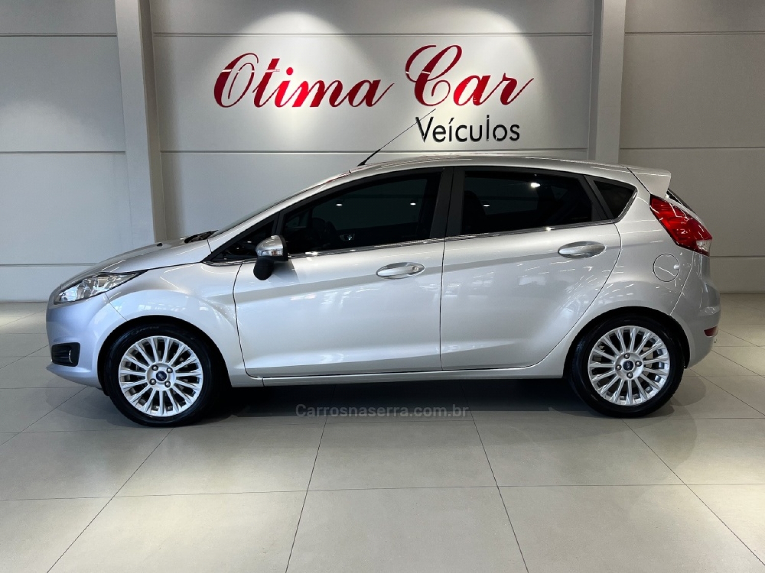 FORD - FIESTA - 2015/2015 - Prata - R$ 59.990,00