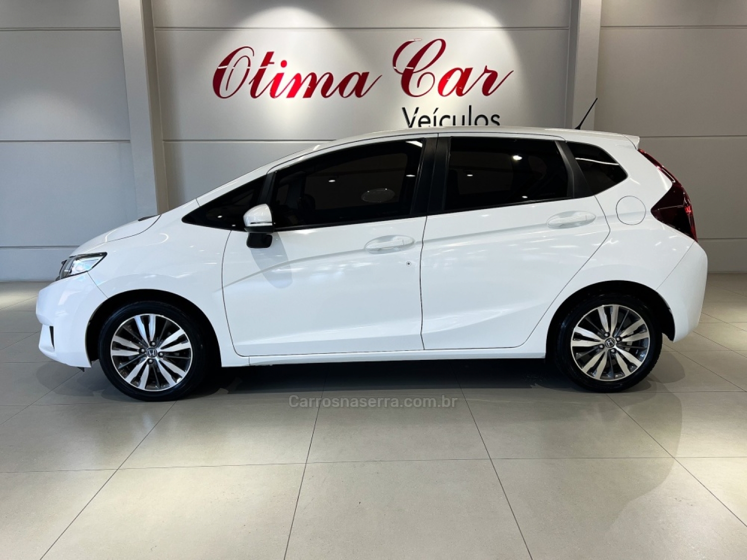 HONDA - FIT - 2017/2017 - Branca - R$ 87.990,00