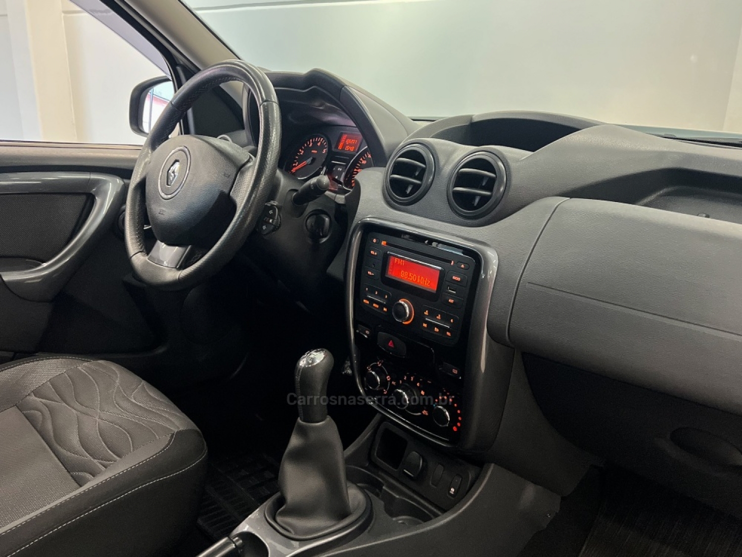 RENAULT - DUSTER - 2012/2013 - Branca - R$ 52.990,00