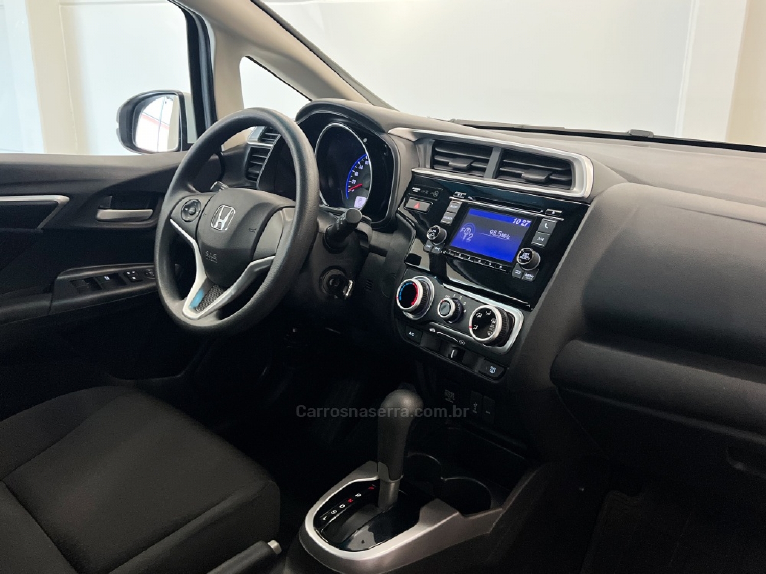 HONDA - FIT - 2019/2020 - Branca - R$ 93.990,00