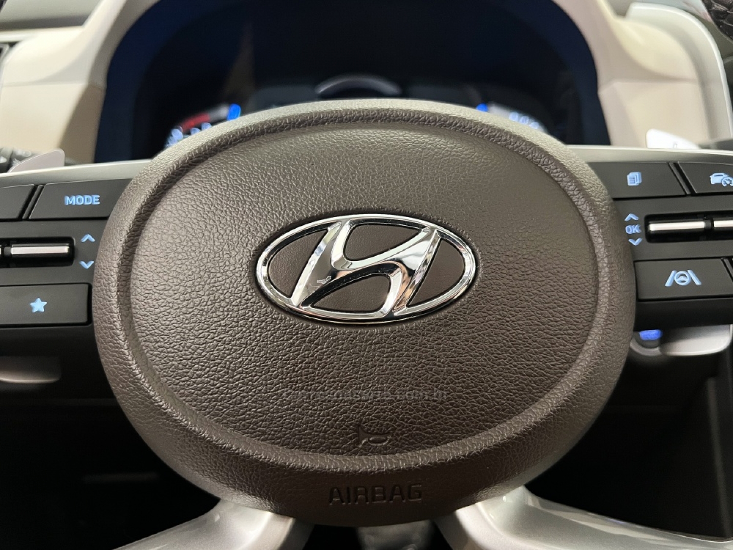 HYUNDAI - CRETA - 2022/2023 - Cinza - R$ 149.990,00