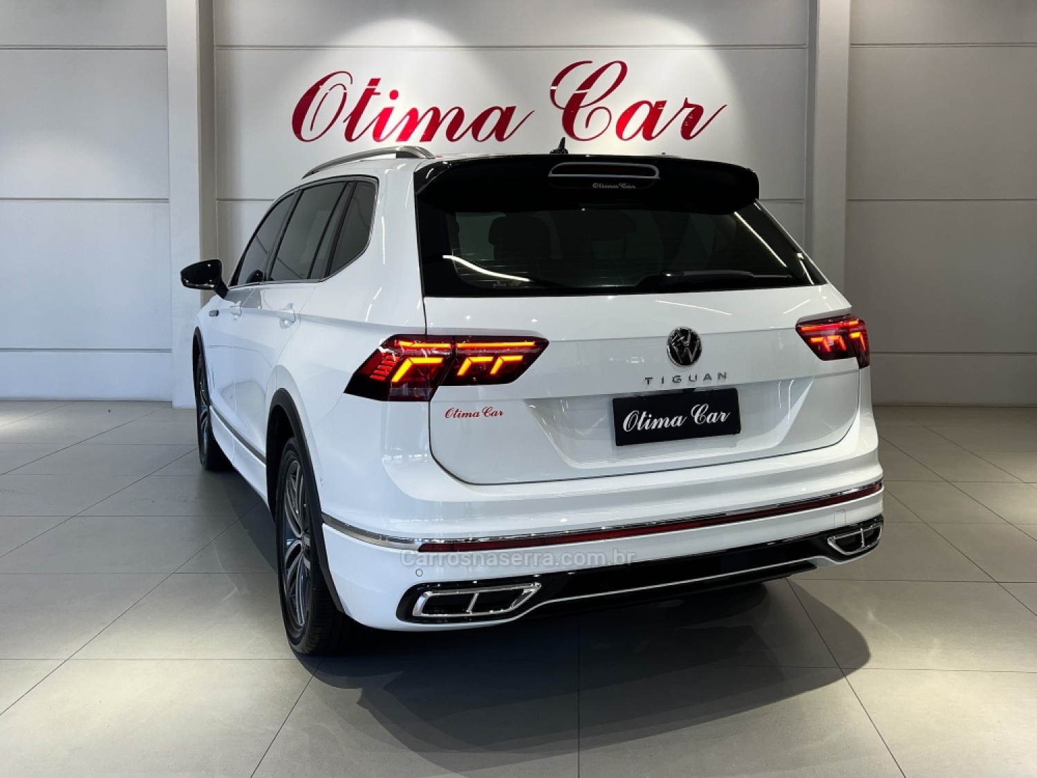 VOLKSWAGEN - TIGUAN - 2024/2024 - Branca - R$ 289.990,00