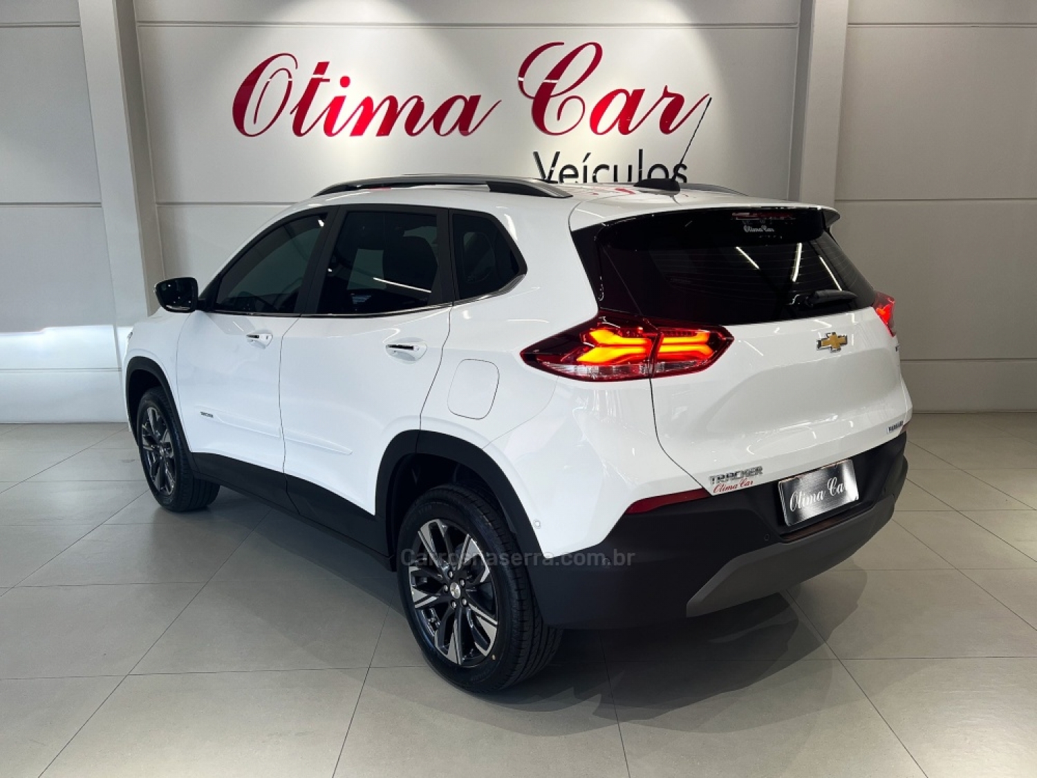 CHEVROLET - TRACKER - 2024/2025 - Branca - R$ 157.900,00