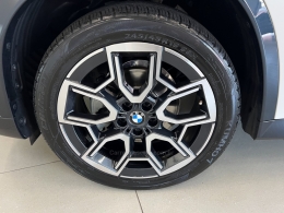 BMW - X1 - 2023/2023 - Branca - R$ 297.990,00