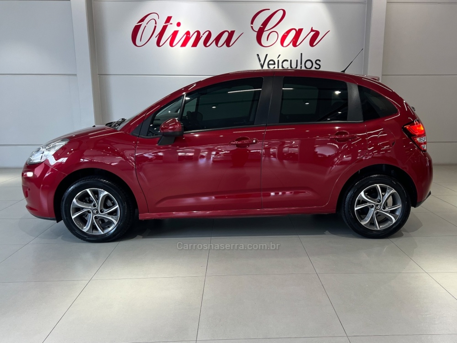 CITROËN - C3 - 2014/2015 - Vermelha - R$ 49.990,00