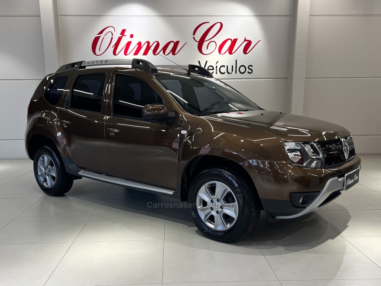 RENAULT - DUSTER - 2017/2017 - Marrom - R$ 79.900,00