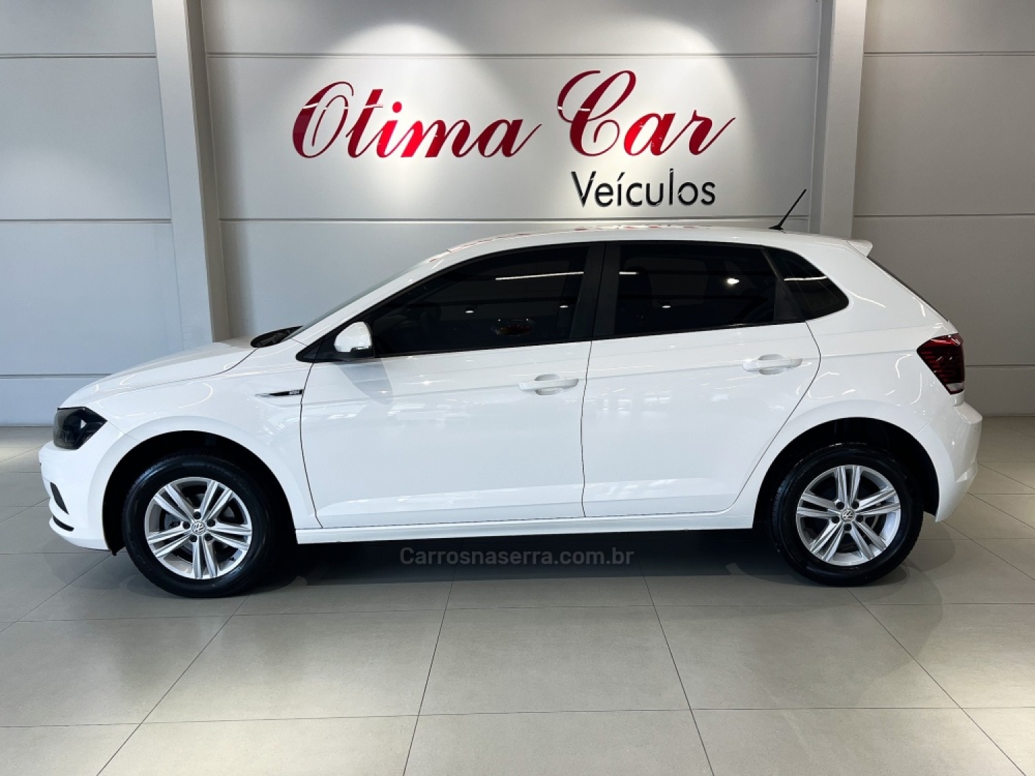 VOLKSWAGEN - POLO - 2018/2019 - Branca - R$ 79.900,00