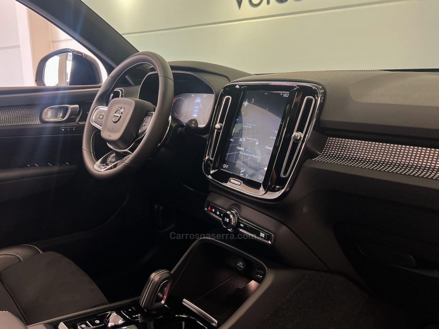 VOLVO - XC 40 - 2019/2020 - Branca - R$ 219.990,00