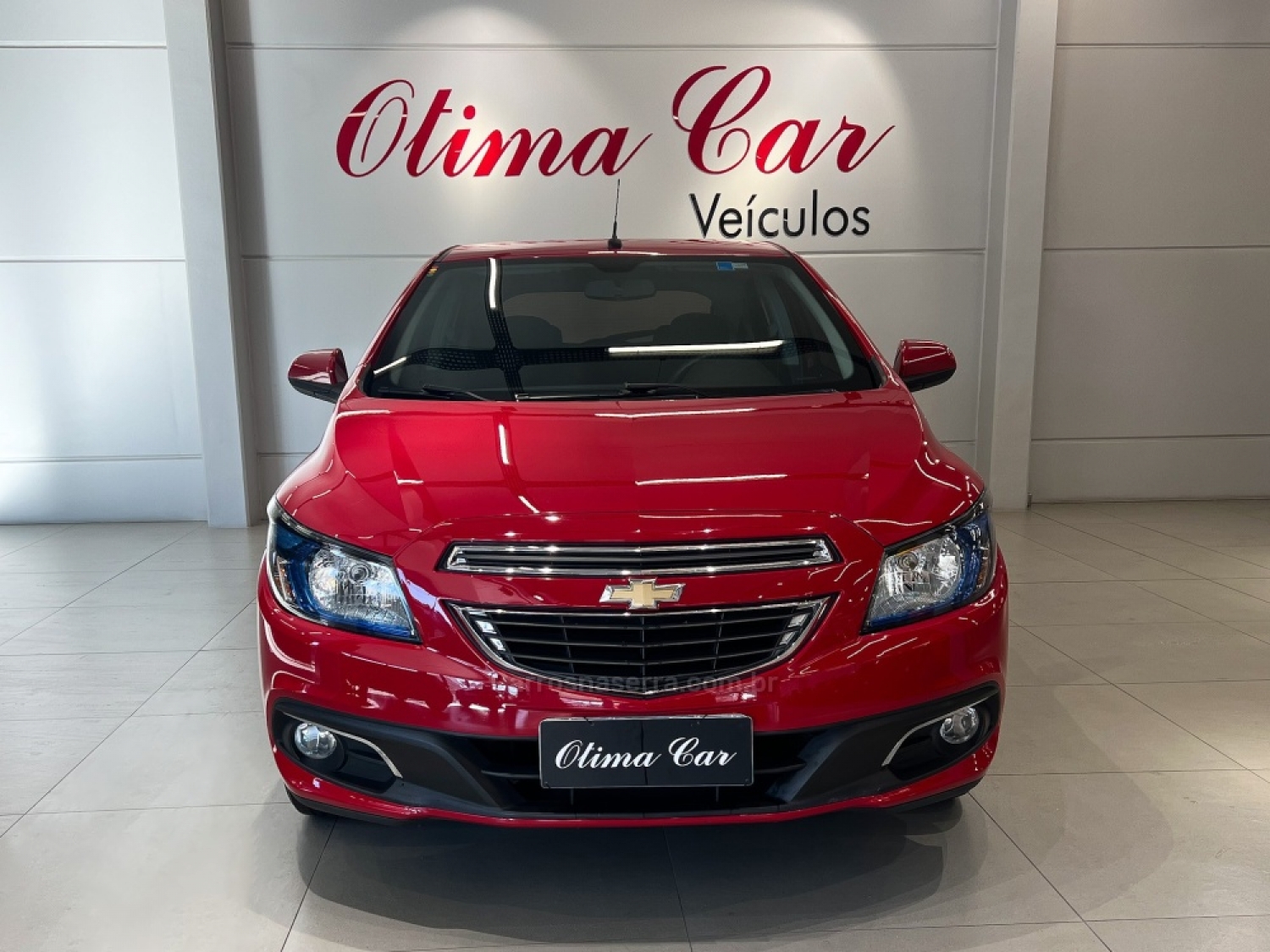 CHEVROLET - ONIX - 2015/2015 - Vermelha - R$ 59.900,00