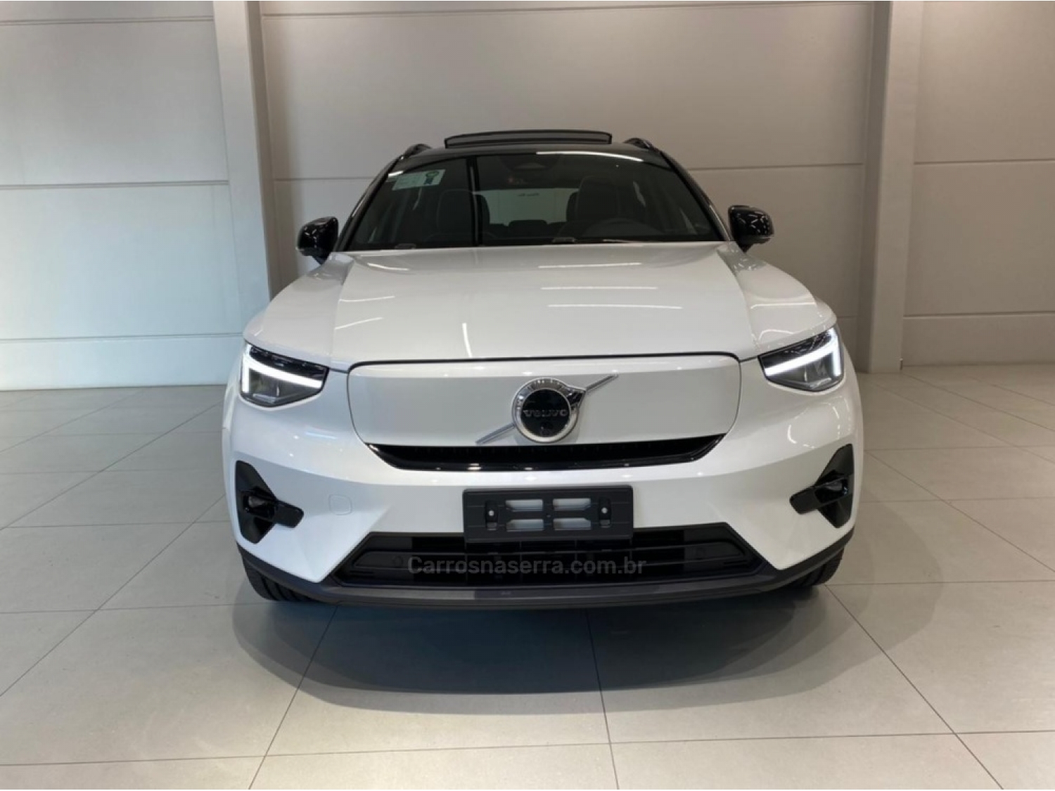 VOLVO - XC 40 - 2024/2024 - Branca - R$ 349.950,00