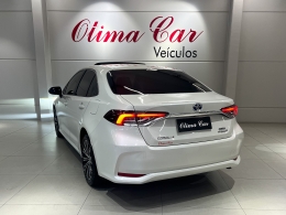 TOYOTA - COROLLA - 2019/2020 - Branca - R$ 139.990,00