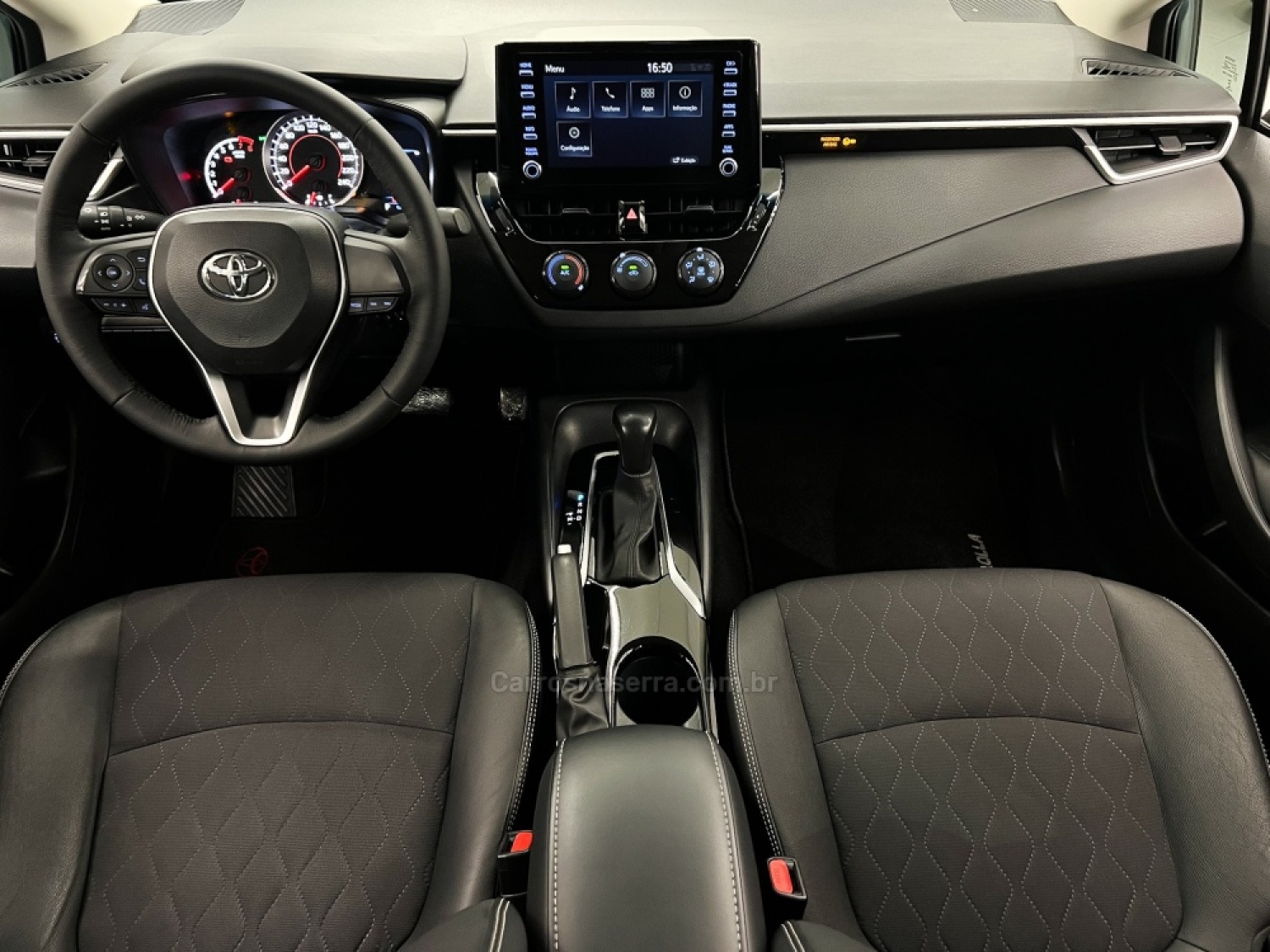 TOYOTA - COROLLA - 2019/2020 - Cinza - R$ 118.900,00