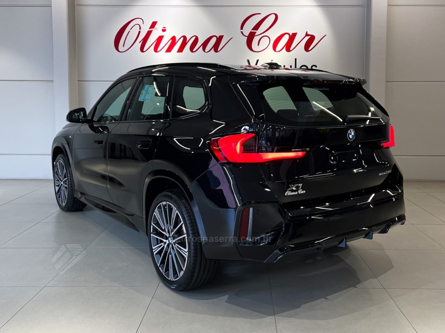 BMW - X1 - 2024/2025 - Preta - R$ 369.900,00