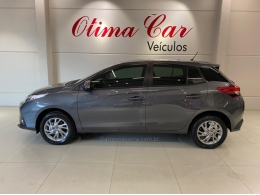 TOYOTA - YARIS - 2024/2025 - Cinza - R$ 112.900,00