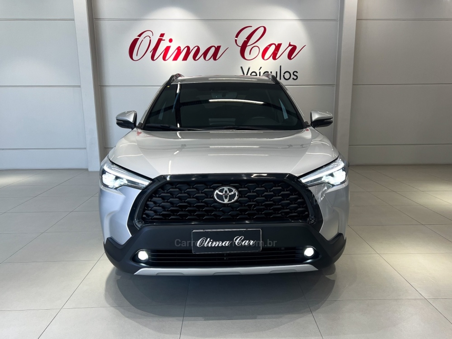 TOYOTA - COROLLA - 2021/2022 - Prata - R$ 145.900,00