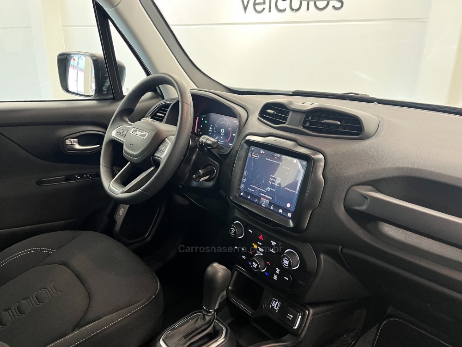 JEEP - RENEGADE - 2025/2025 - Branca - R$ 135.990,00