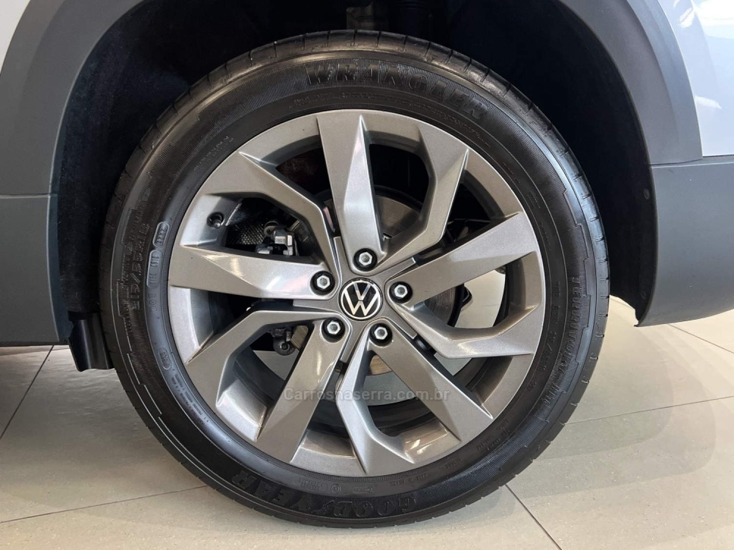 VOLKSWAGEN - TAOS - 2022/2022 - Prata - R$ 139.990,00