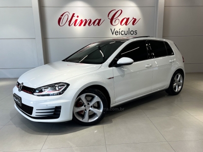 VOLKSWAGEN - GOLF - 2017/2017 - Branca - R$ 159.900,00