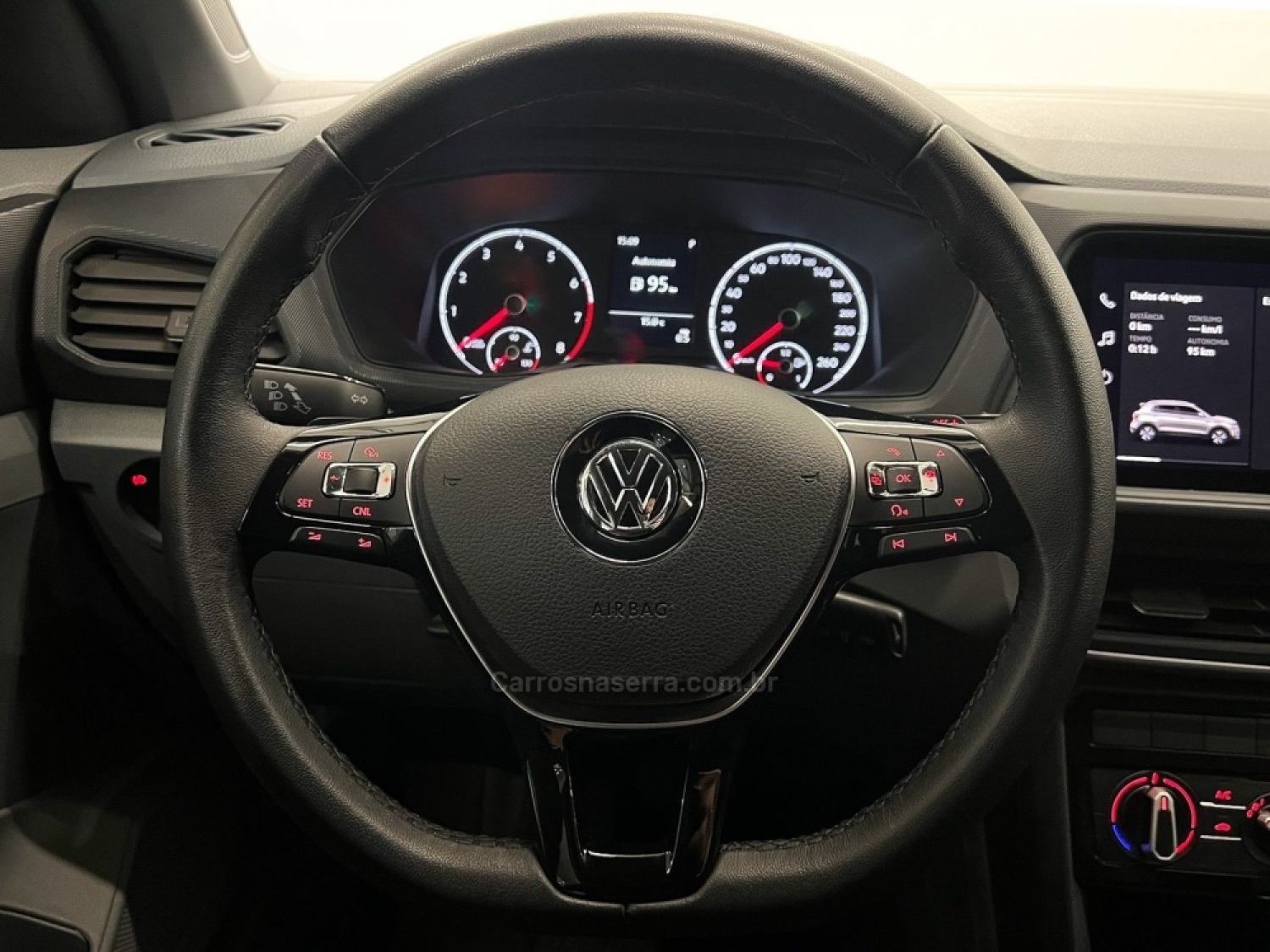 VOLKSWAGEN - T-CROSS - 2020/2021 - Branca - R$ 99.990,00