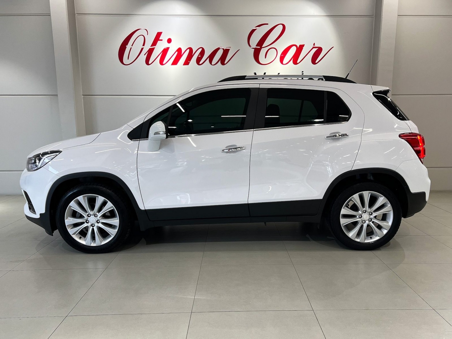 CHEVROLET - TRACKER - 2018/2018 - Branca - R$ 98.990,00