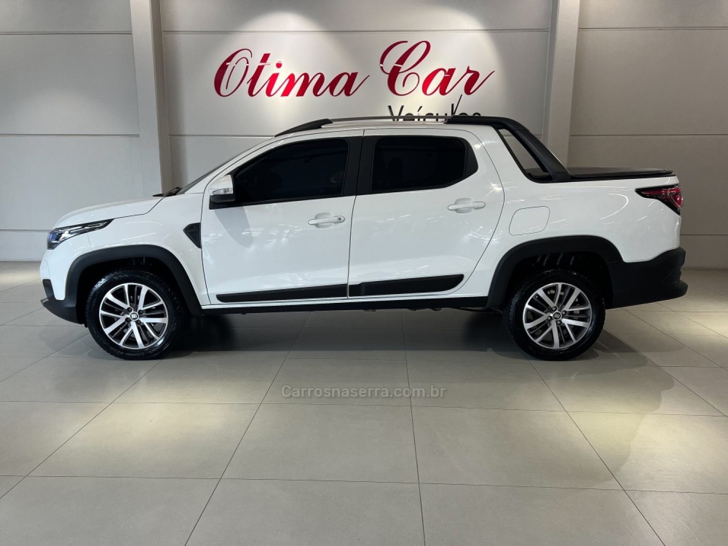 FIAT - STRADA - 2021/2021 - Branca - R$ 99.990,00