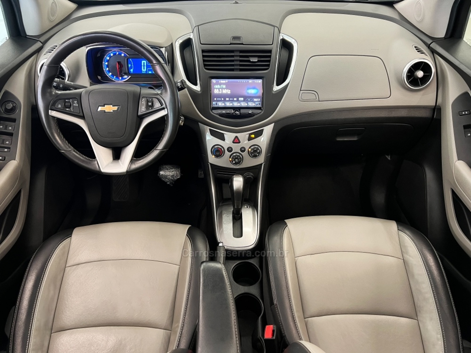 CHEVROLET - TRACKER - 2014/2015 - Prata - R$ 75.990,00