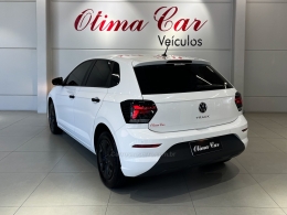 VOLKSWAGEN - POLO - 2023/2023 - Branca - R$ 75.900,00