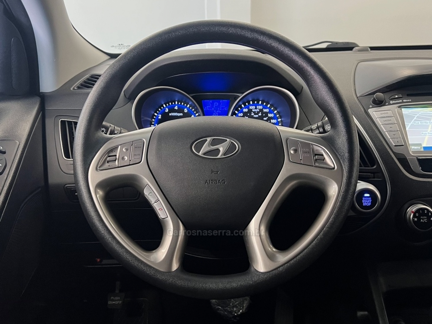 HYUNDAI - IX35 - 2014/2015 - Preta - R$ 79.990,00