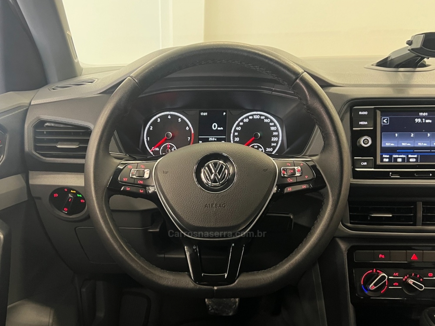 VOLKSWAGEN - T-CROSS - 2020/2020 - Branca - R$ 99.990,00