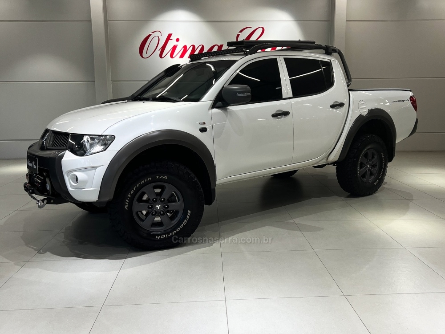 MITSUBISHI - L200 SAVANA - 2016/2017 - Branca - R$ 169.900,00