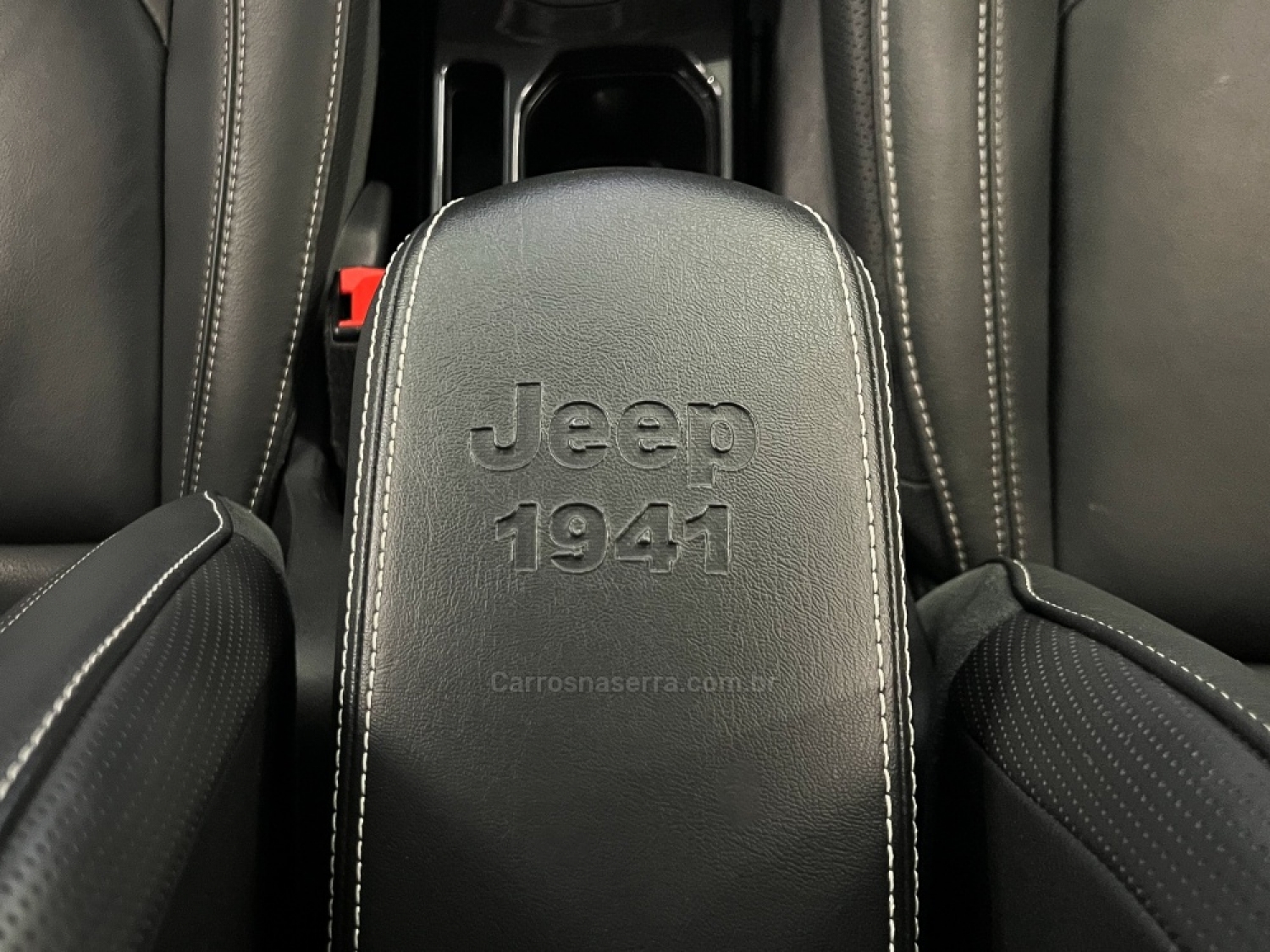 JEEP - RENEGADE - 2022/2023 - Cinza - R$ 123.990,00