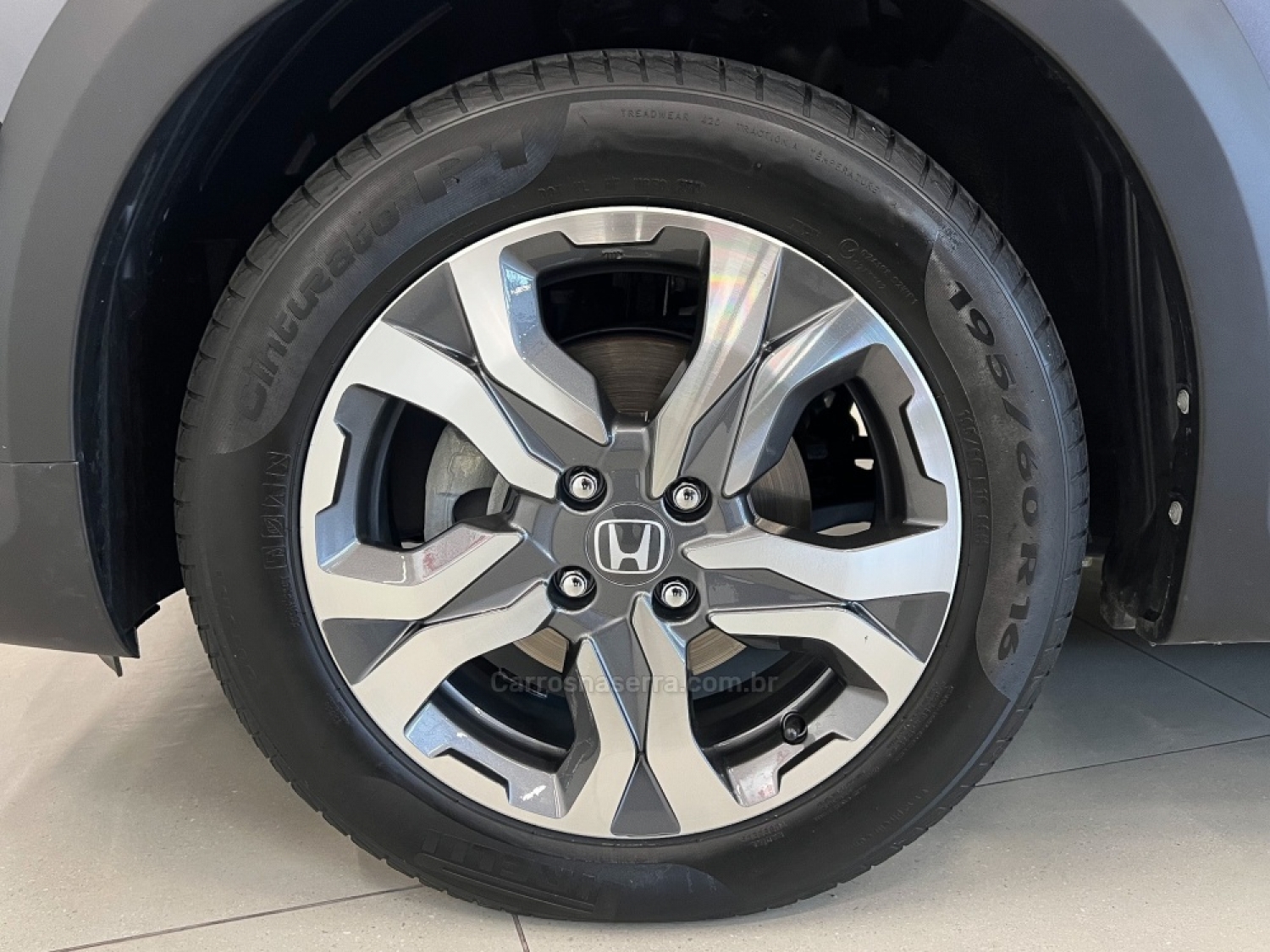 HONDA - WRV - 2017/2018 - Cinza - R$ 89.990,00